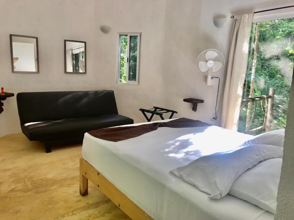 Jolie Jungle Eco Hotel (Adults Only) Leona Vicario Екстер'єр фото